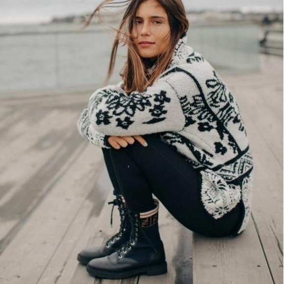 Anthropologie Sweaters - Anthropologie Moth Alaskan 1/4 Zip Pullover Sweater